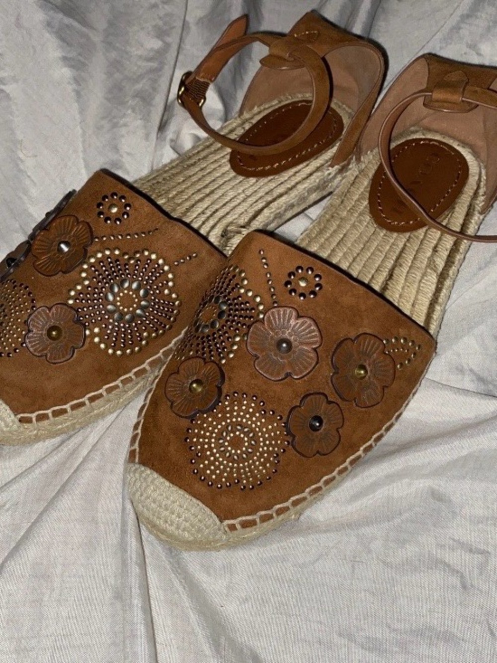 Coach Ankle Strap Astor Espadrille with Tea Rose Rivets Size 7.5B Has Flaws